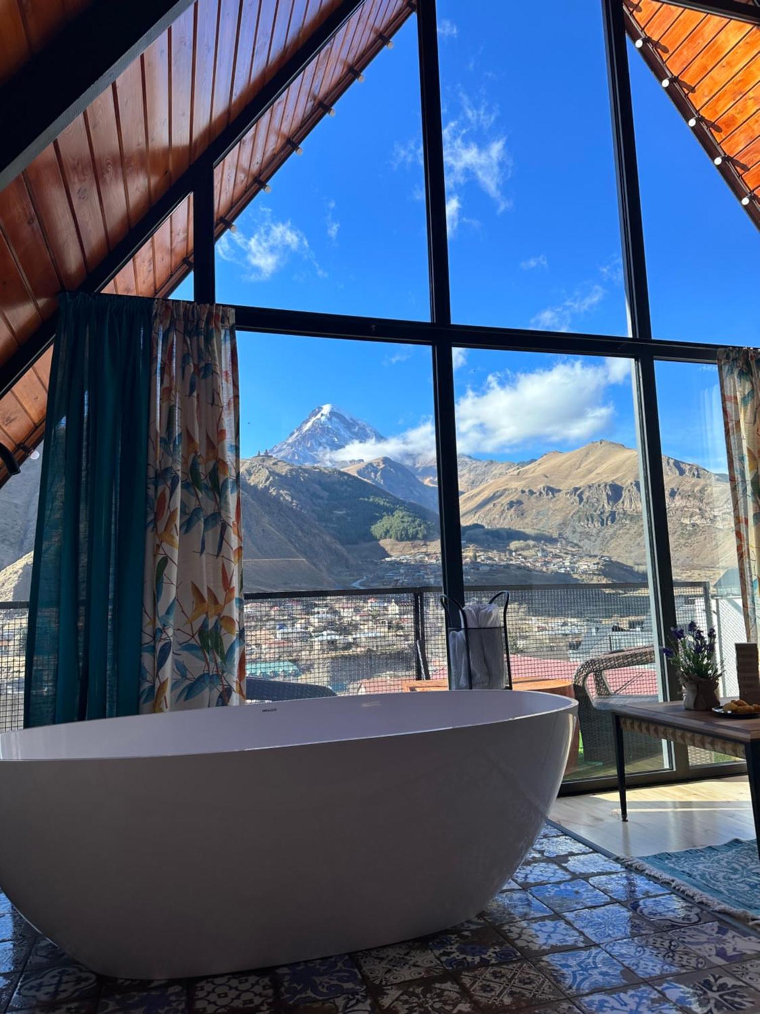 Cottage Veranda Kazbegi Extérieur photo